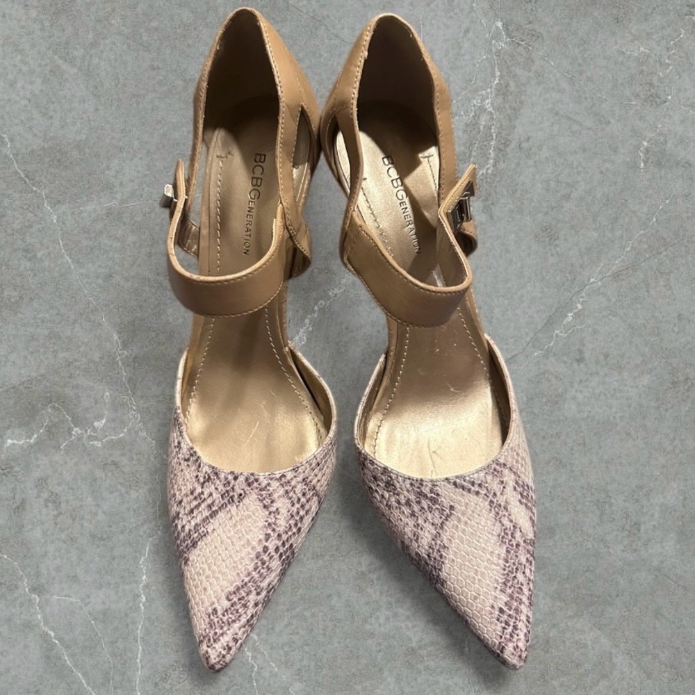 BCBGeneration Snakeskin Tan and Cream Heels, Retail $137